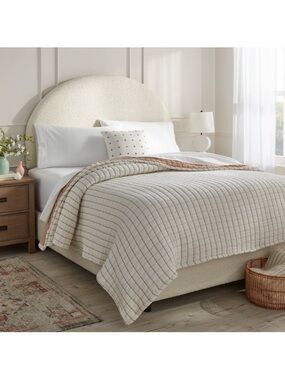 Threshold King Yarn Dye Crinkle Grid Quilt Ivory/Camel